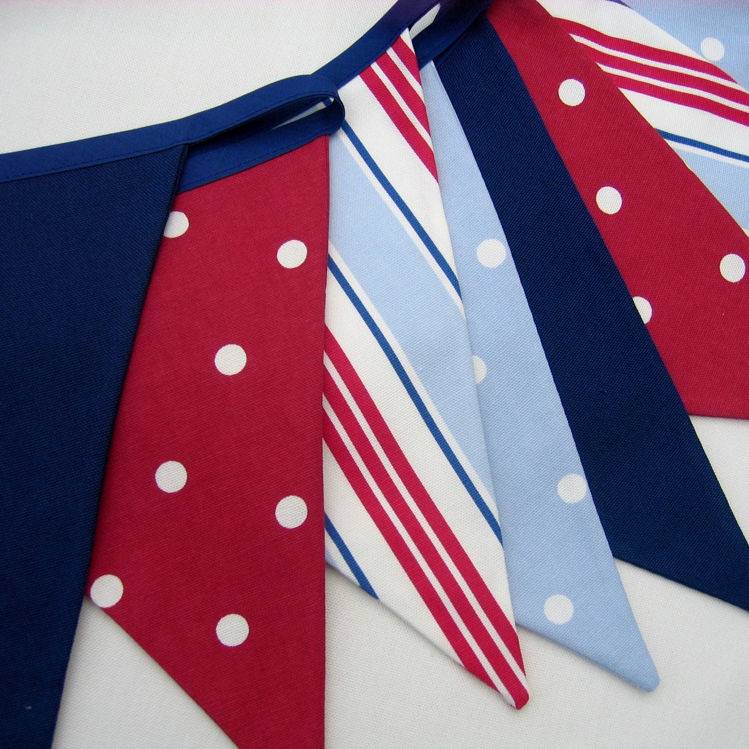 New Handmade   Fabric Bunting  Nautical Style  Red White Blue Navy   15ft plus ties  17 double sided pennant flags