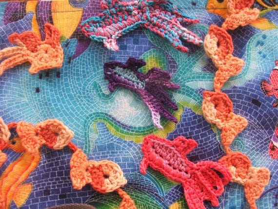 PATTERN - Darling Fishies - Two Tiny Fish Appliques and a Goldfish Edging to Make
