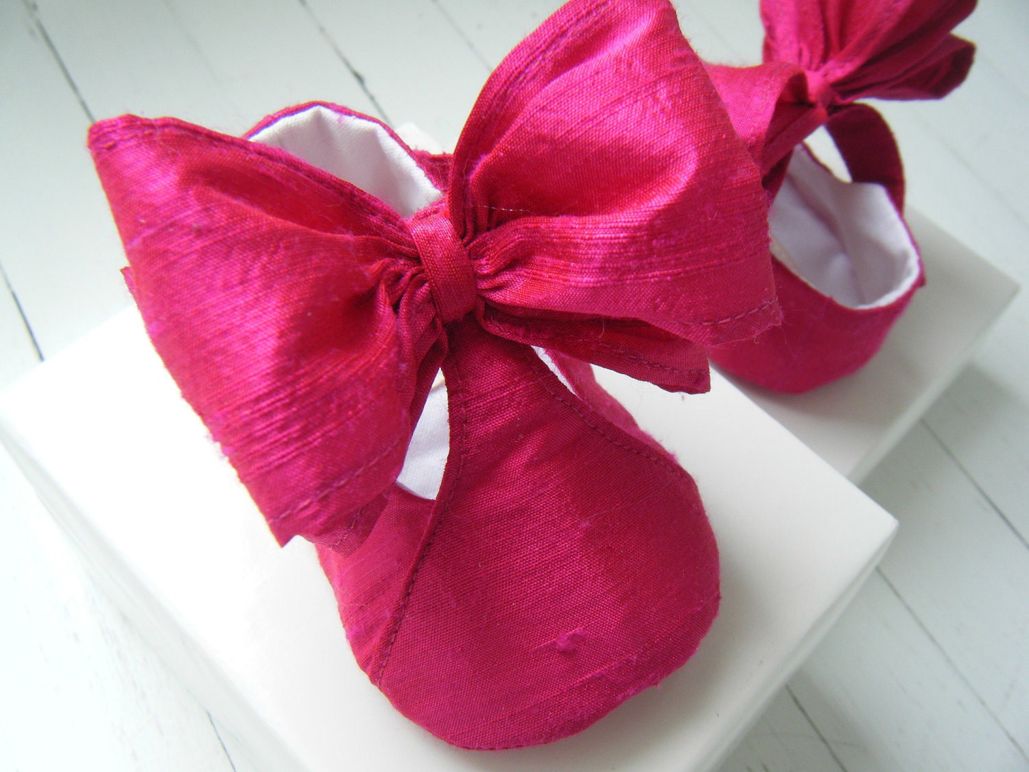T-Strap «Виктория» Яркий шелковый розовый Dupioni обуви для вашего ребенка девушка