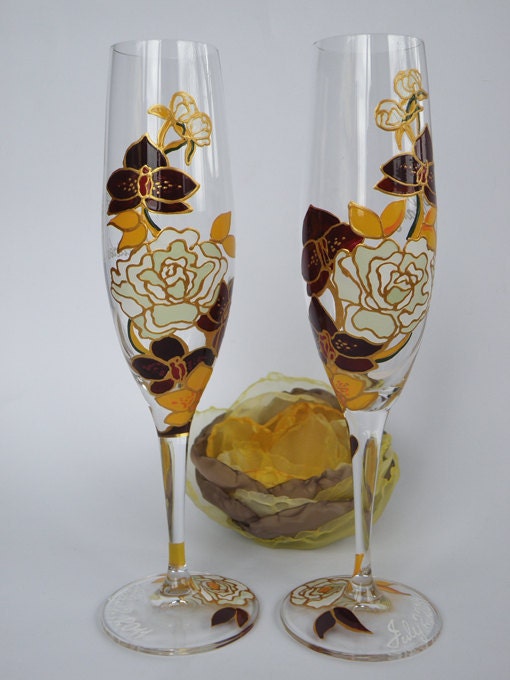 Hand painted Wedding Toasting Flutes Personalized Champagne glasses Royal 