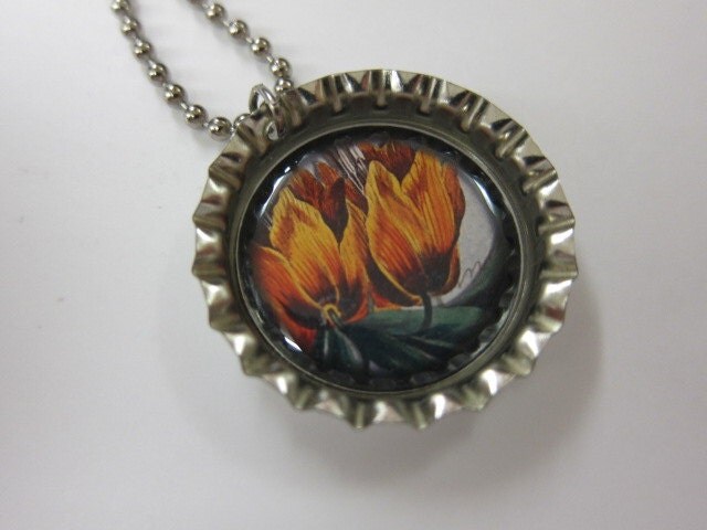 Bottlecap Necklace - Flower - Vintage Viewmaster