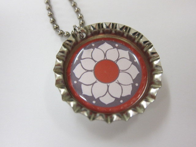 Bottlecap Necklace - Romantic Mandala