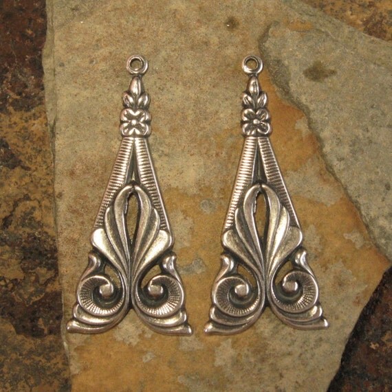Trinity Brass Tamar Deco Drop - 2 Antique Silver 15mm x 34mm