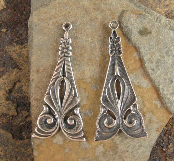 Trinity Brass Tamar Deco Drop - 2 Antique Silver 15mm x 34mm