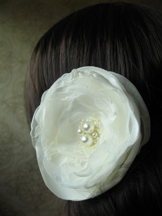 Flower Ivory bridal pearl centerpiece flower wedding Hair clip La Perle 