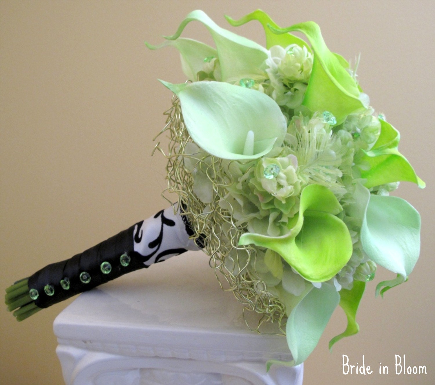 Bridal bouquet lime green