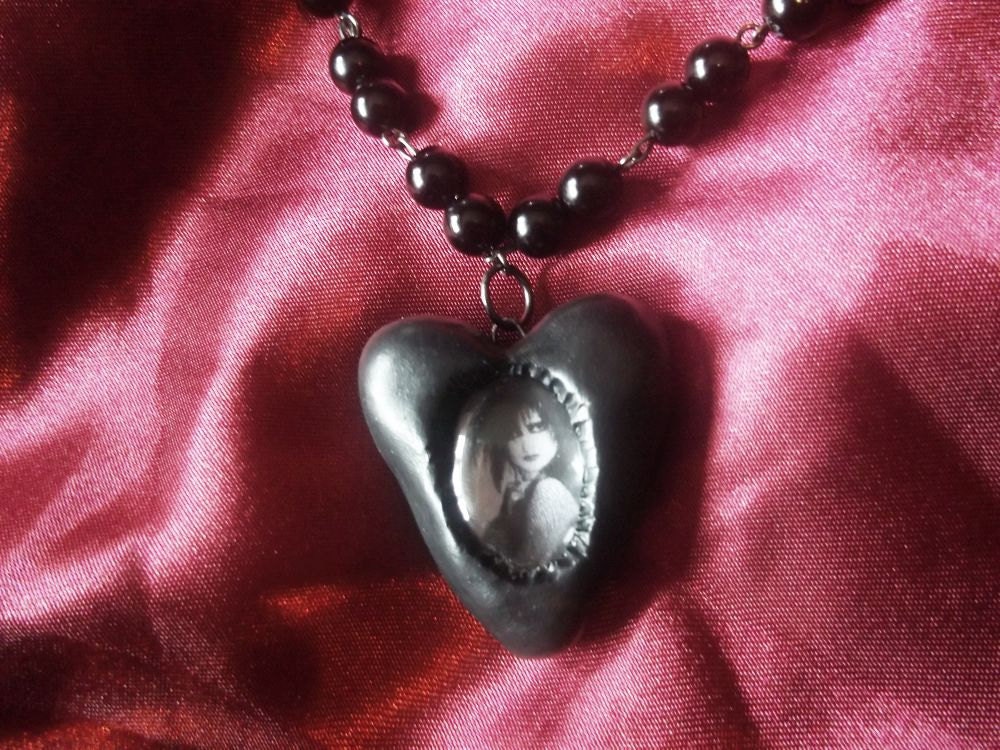 Siouxsie Sioux gothic love heart shaped polymer clay cameo necklace
