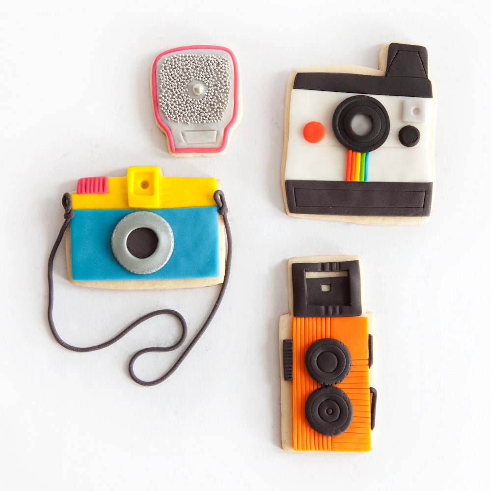 camera cookie gift box (9 camera cookies plus 3 flash cookies)