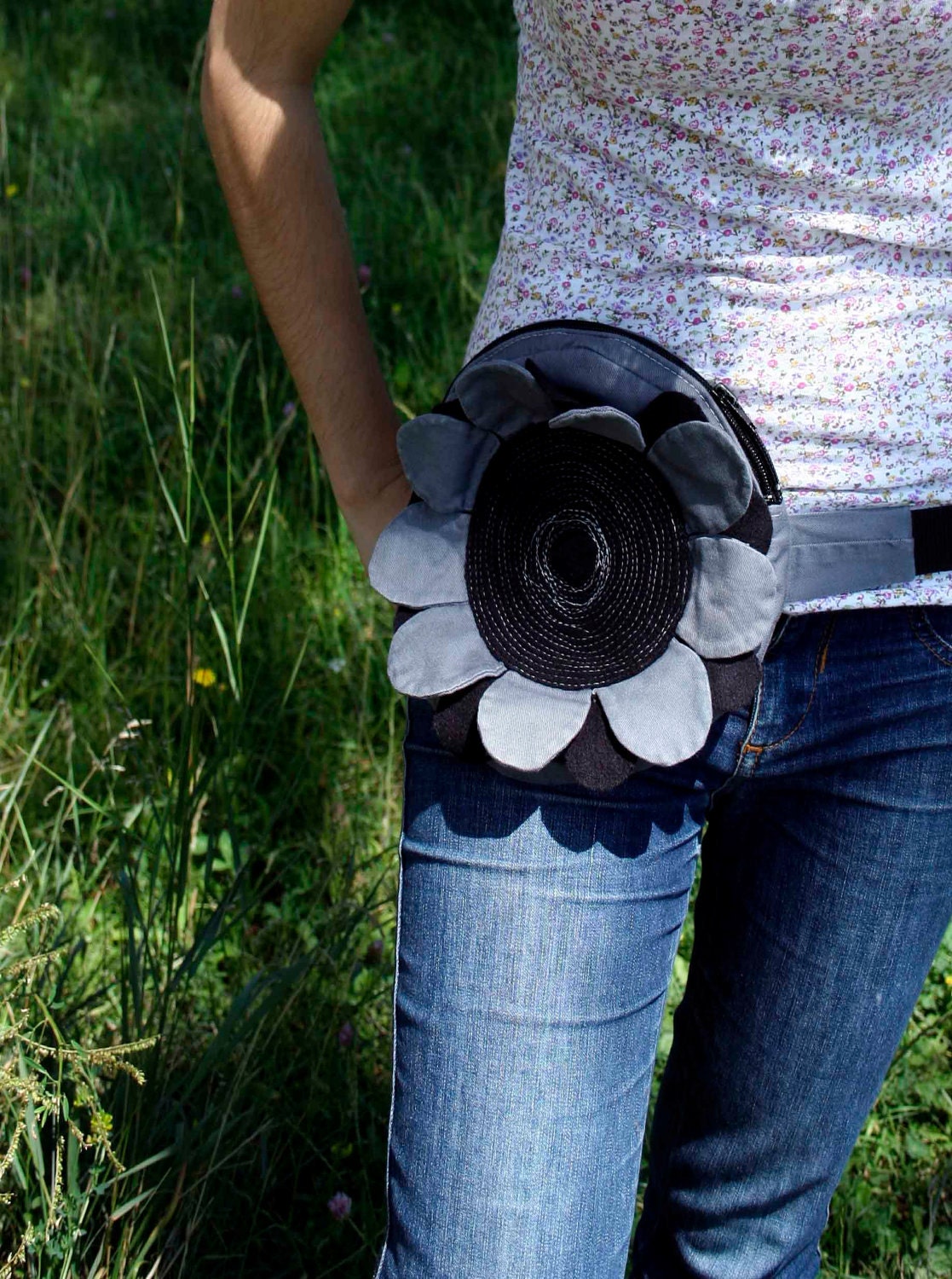 Flower fanny pack, waist purse, gray and black - made to order