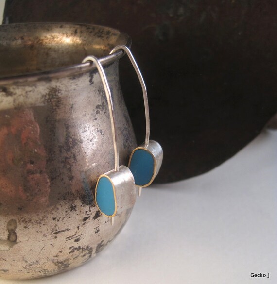 dangling blue earrings