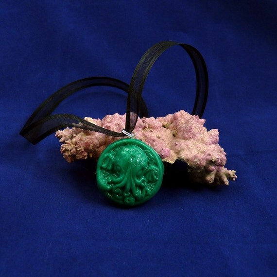 Jade Small Cthulhu Cameo Necklace - Polymer Clay Horror Jewelry