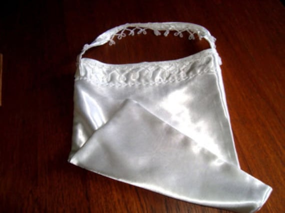 I sewed this white satin wedding money bag in a satin fleece lining new 