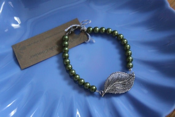Green Pearl Trail Bracelet