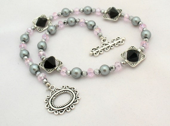 Pink & Gray Beaded Choker With Bead Frames, Filigree Toggle