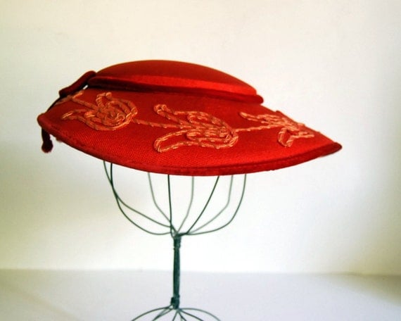 Vintage Hat 1940s Red Picture Hat with Embroidery
