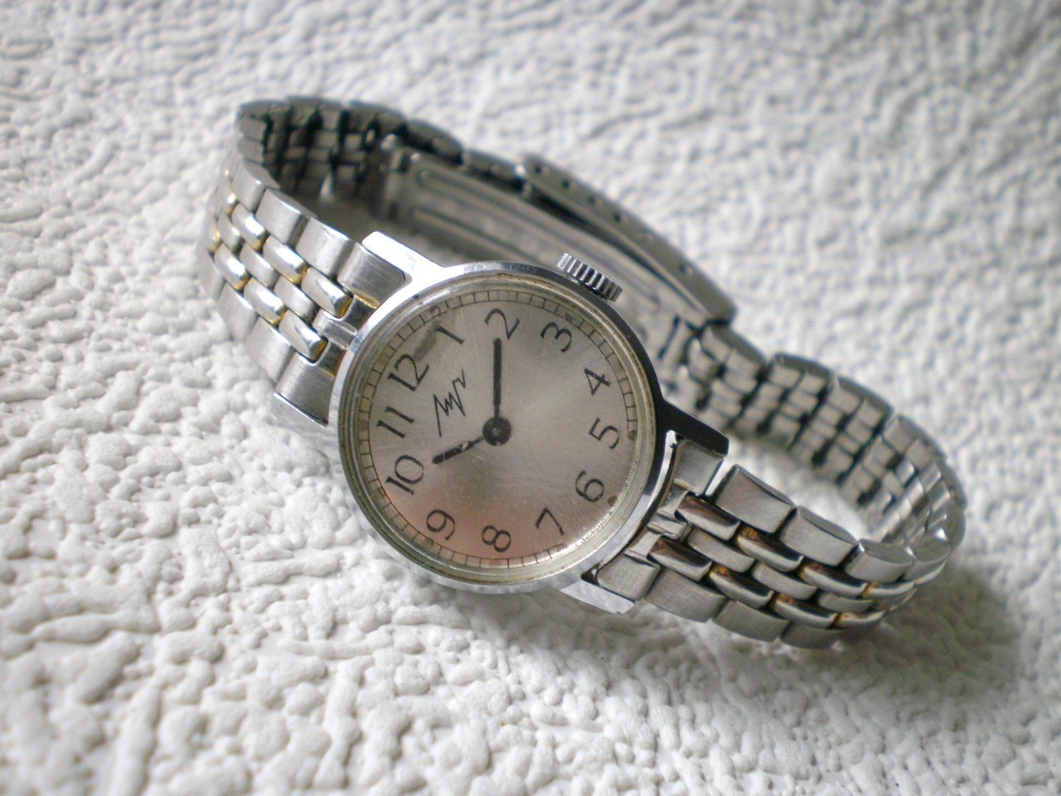 Vintage Luch Ladies mechanical watch
