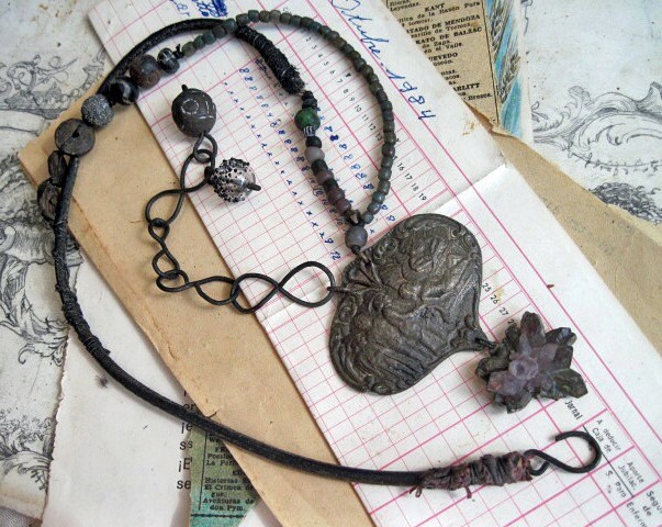 Primordial. Primitive Chunky Necklace with Ancient Gemstone Geode.