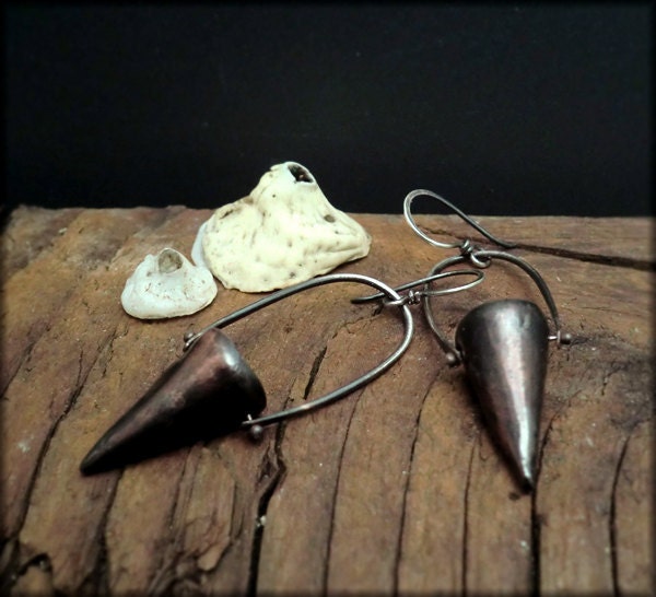 E1136 rustic bucket earrings