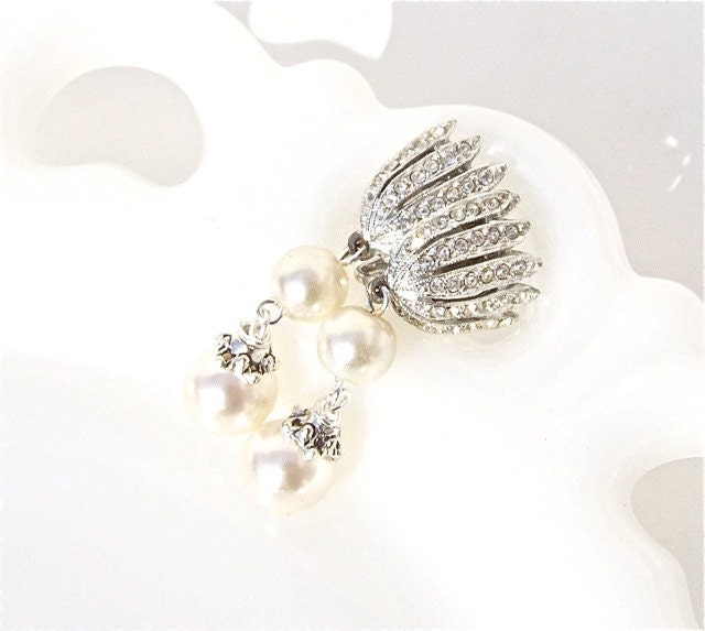 Vintage Rhinestone Wedding Jewelry Earrings by dabchickvintagegems from etsy.com