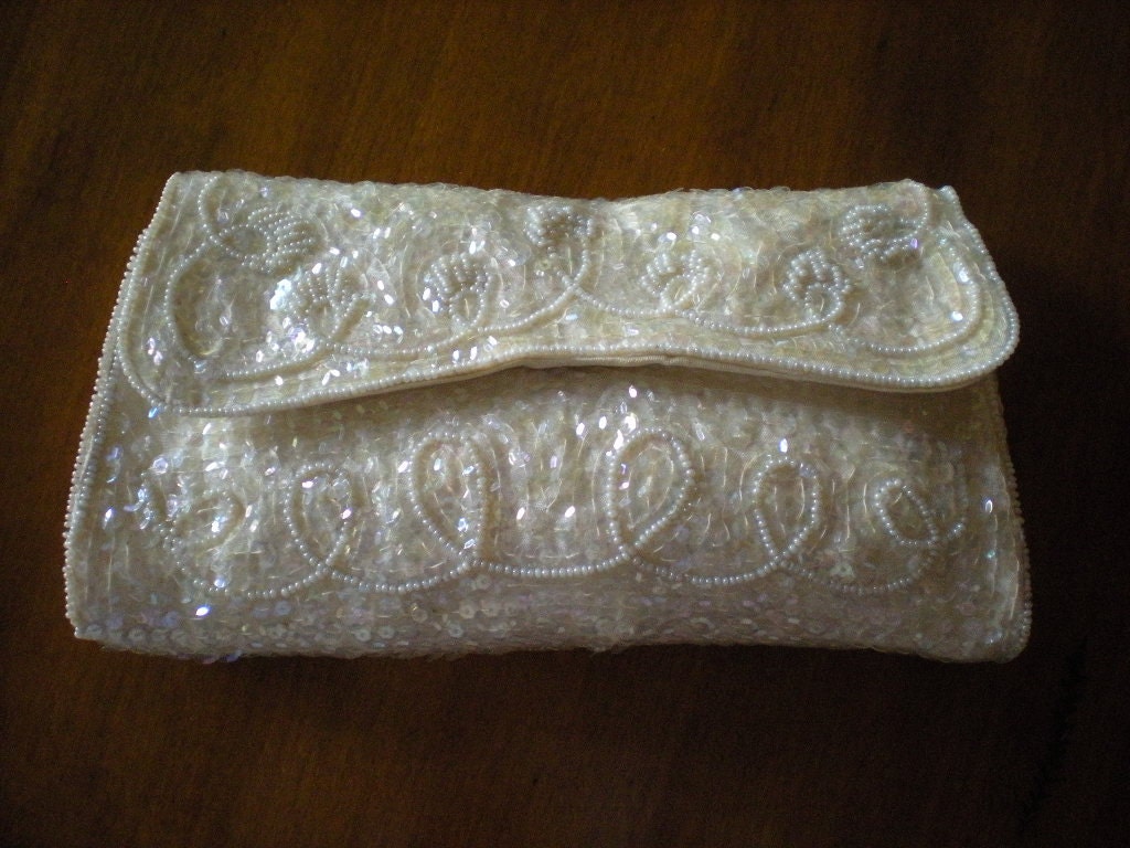 1960s Clutch Purse of Ivory Satin Beaded and Sequined