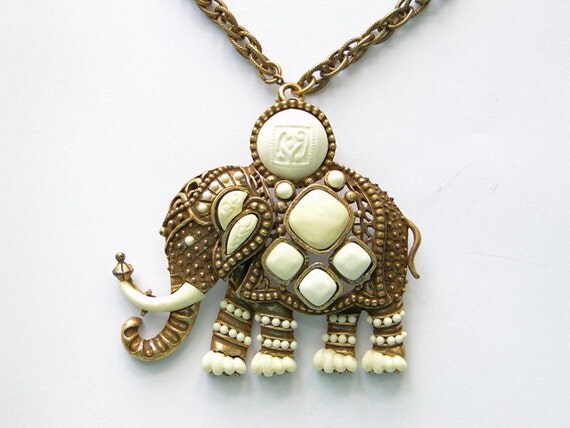 Vintage Hattie Carnegie pendant necklace and by SeasideStudio from etsy.com