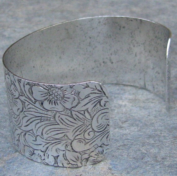 Cuff Bracelet Blank Antique Silver Etched Flower Design 1130