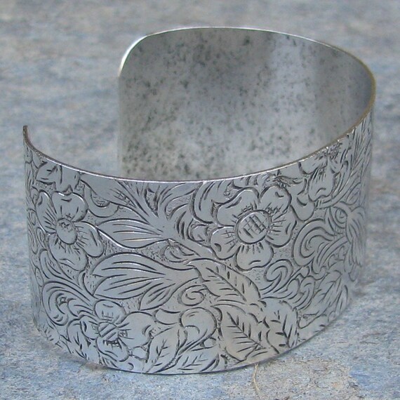 Cuff Bracelet Blank Antique Silver Etched Flower Design 1130