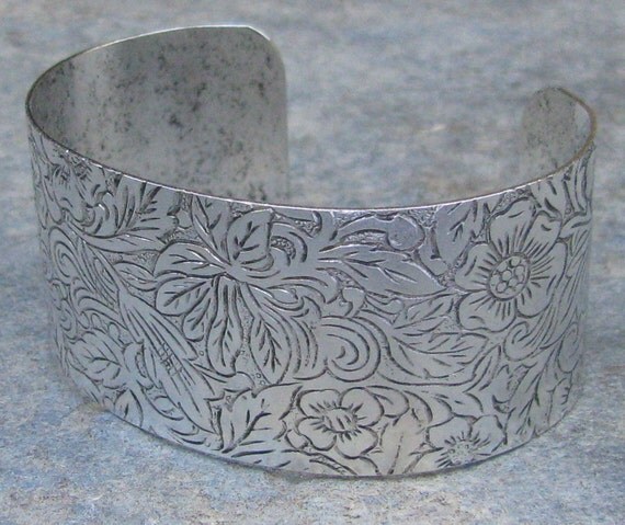 Cuff Bracelet Blank Antique Silver Etched Flower Design 1130
