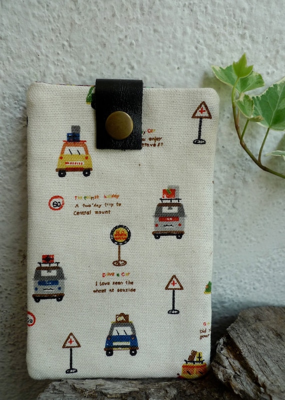 Cute/ Padded iPhone iPod sleeve case - Happy Travelling Cars