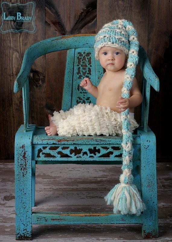 عکاسی سرپا نگه داشتن نوزاد -- کودک گره کلاه -- جن -- دوقلو بربس
