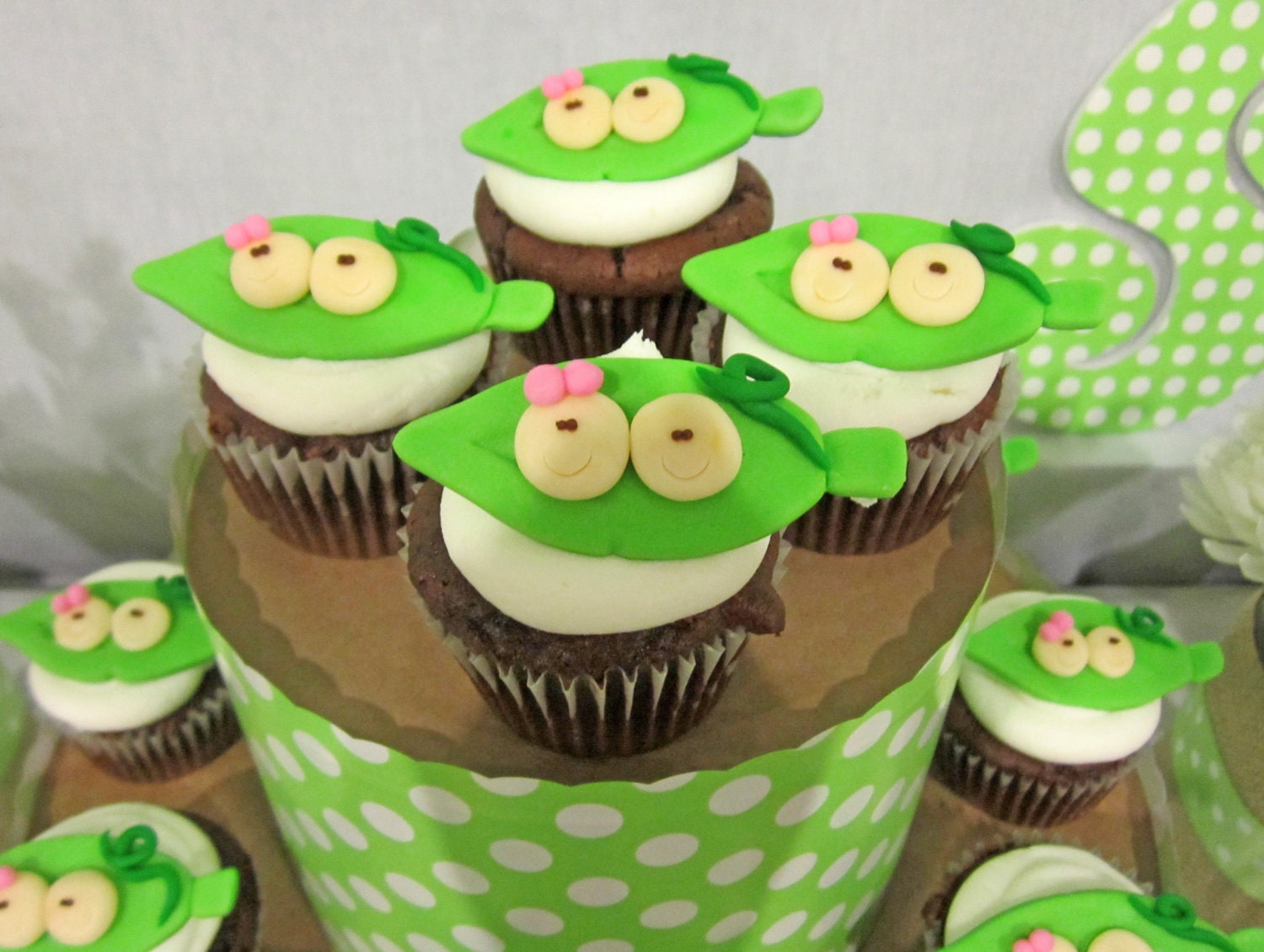 Peas in a Pod Cupcake Toppers - 1 Dozen