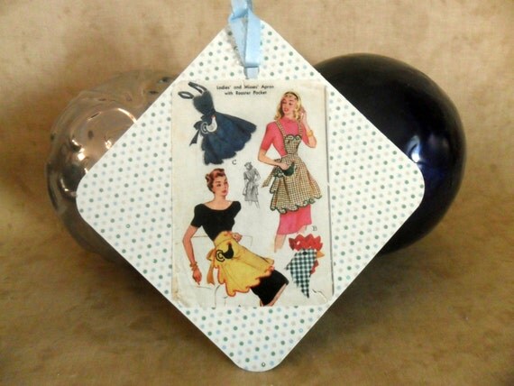 Gift Tags Vintage Apron Pattern Covers Polka Dots Mom Mother's Day-SALE