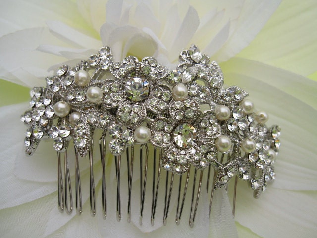 Bridal hair comb--Vintage Inspired Ivory Pearls Bridal Silver Rhinestone comb,bridal hair comb,wedding accessories,bridesmaid,wedding gift