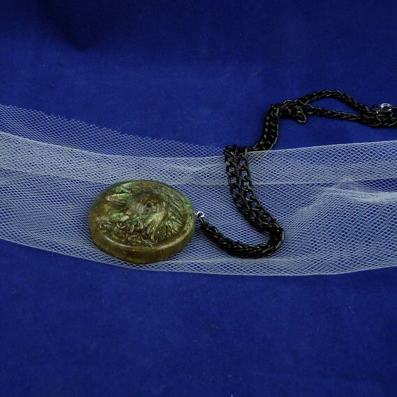 Green Resin Cthulhu Cameo Necklace - Polymer Clay Lovecraft Jewelry