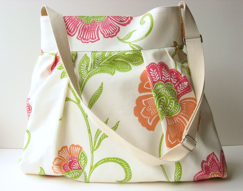 Diaper bag in clematis warm