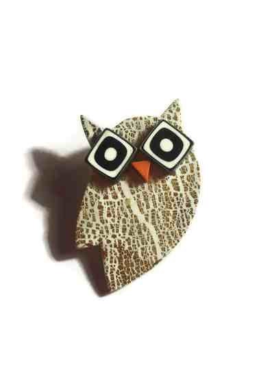 golden and white owl  brooch(golden owl with glasses) -handmade polymer clay
