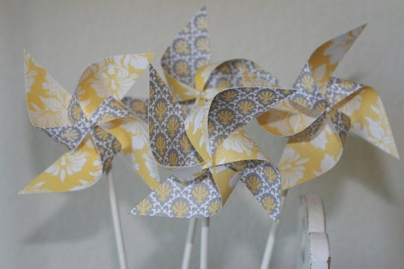 Here are some awesome party favor or wedding favor finds in sunshine yellow