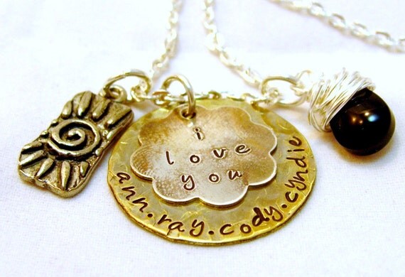 Rustic - I Love you Flower disc Family Hand stamped Personalized Necklace Mother s Jewlery HandStamped