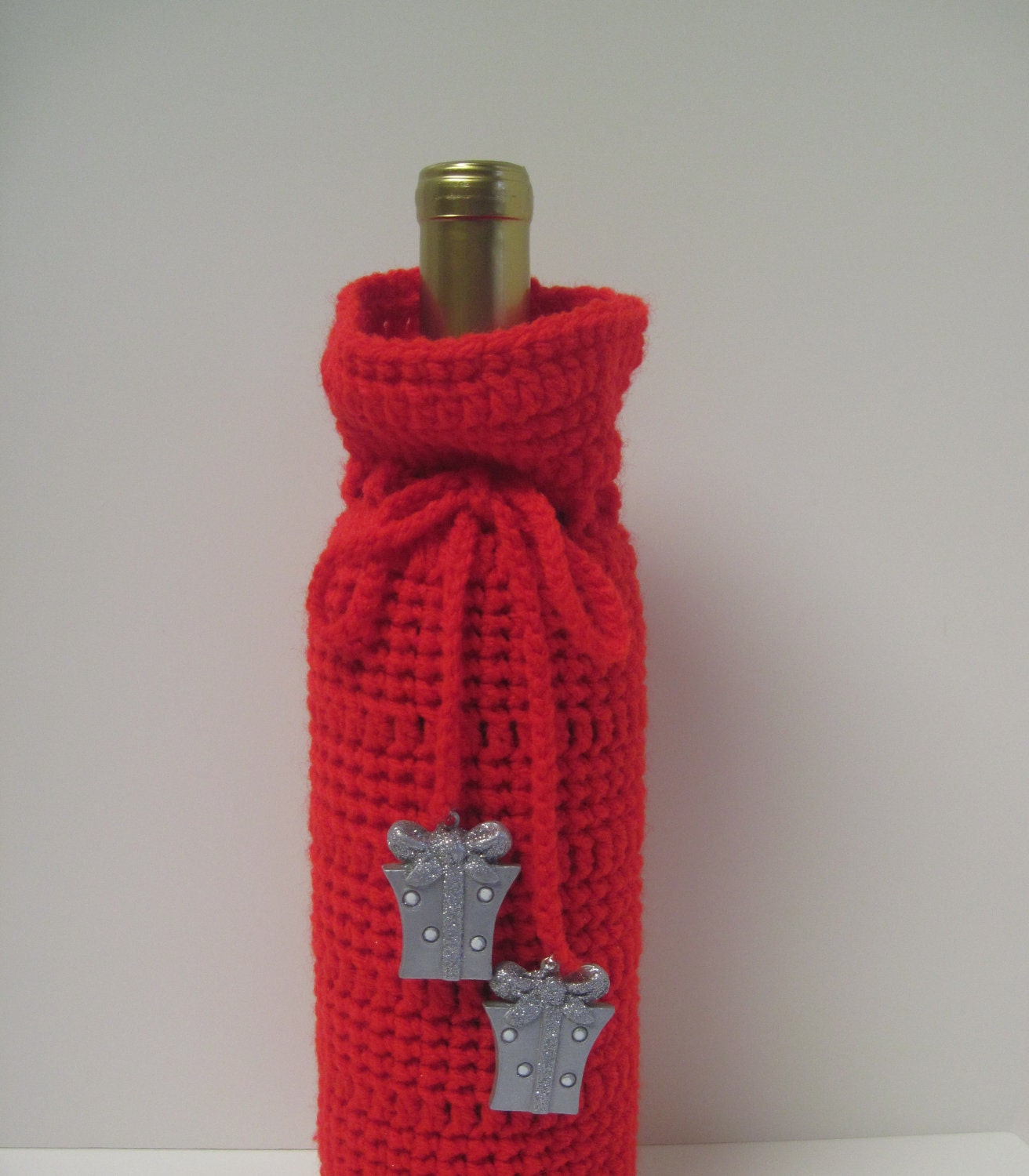 Red Crochet Wine Bottle Covers Sacks Gift Bags: Red with Silver Glitter Packages