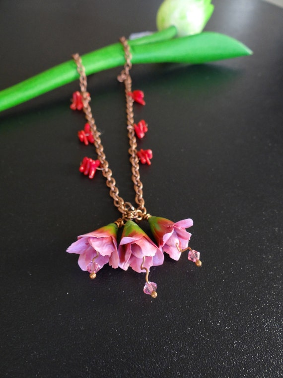 Tulip Necklace