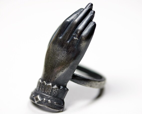 the medium. lily dale spiritualist ring.