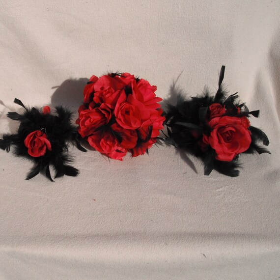 3 Pc Bridal Wedding Bouquet Punk Roses Gothic Red Roses with Black 