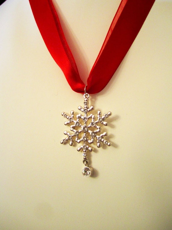 Christmas swarovski crystal snowflake pendant-Christmas red-Ribbon pendant