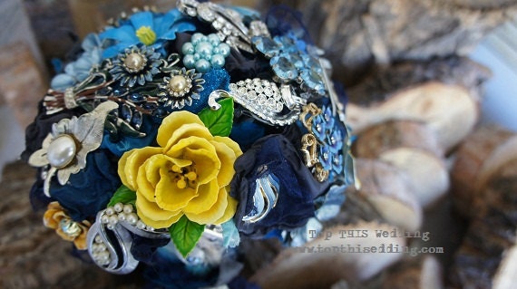 Vintage Brooch Bridal Bouquet - CUSTOM Made to Order Extra LARGE
