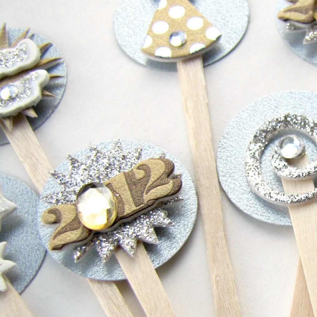 Gold and Silver Food/Drink/ Cupcake picks or toppers for New Year's Eve, Set of 10 by Kiwi Tini Creations
