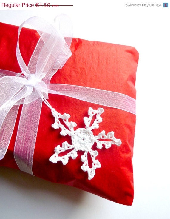 BLACK FRIDAY SALE Crochet Snowflake Christmas Decoration - Christmas Tree Ornament, Gift Tag or Holidays Home Decor
