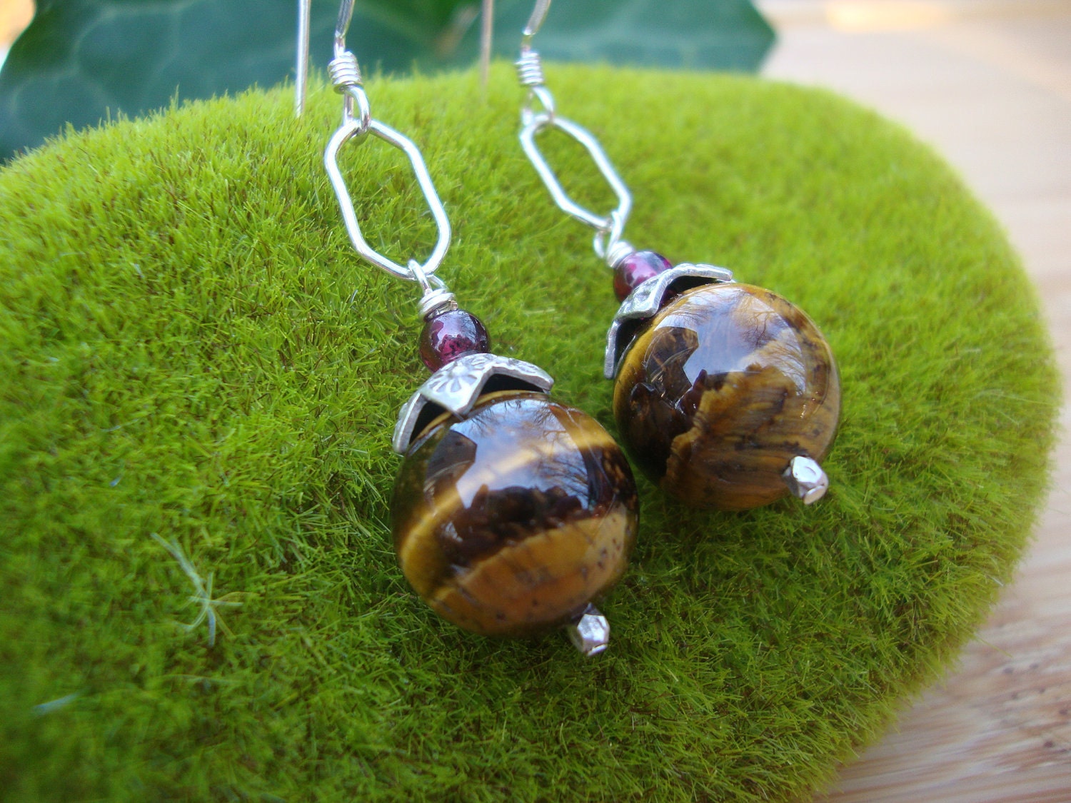 Tiger Eye Earrings Preview 2