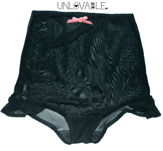 High waisted pin up style vintage frill panties.