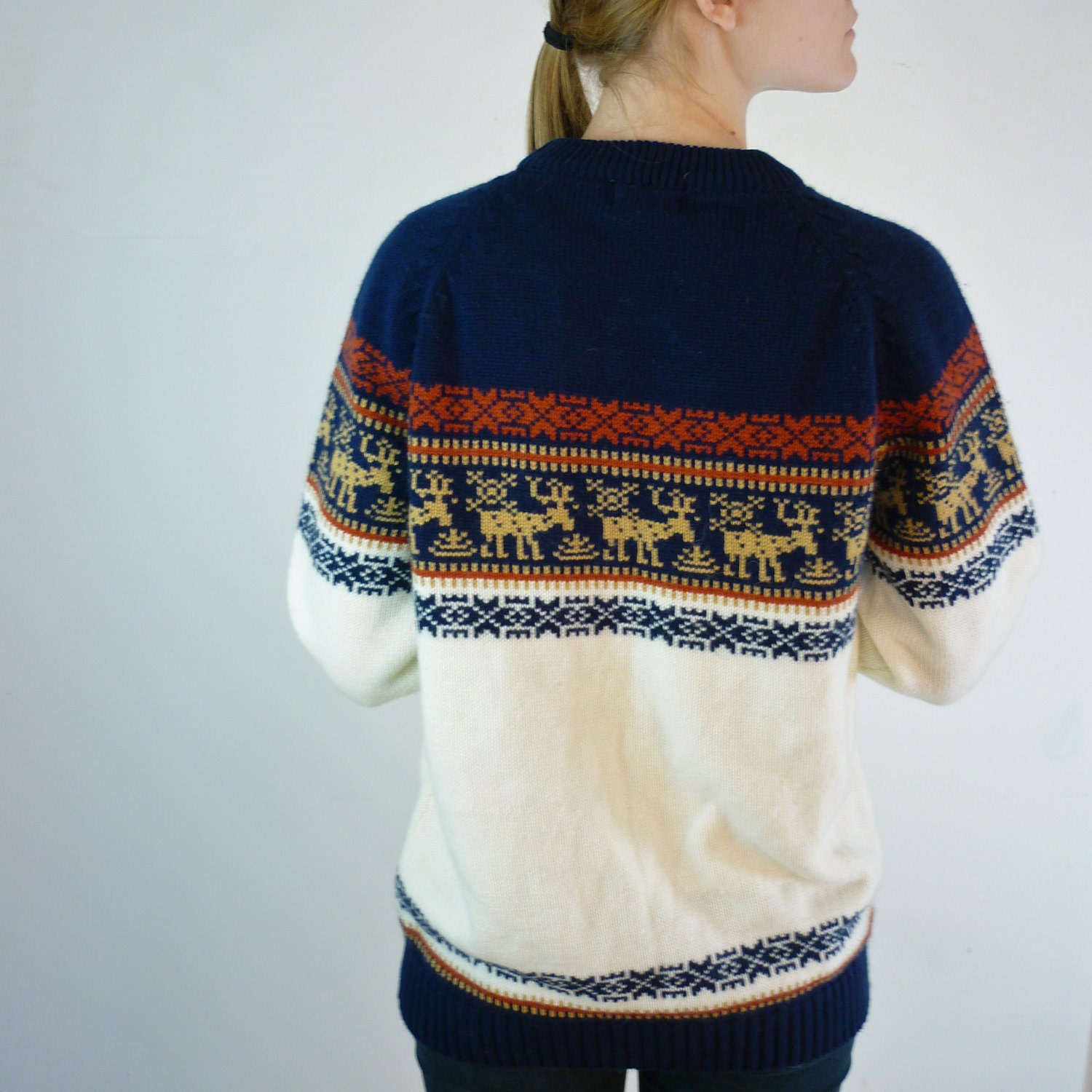 Vintage Reindeer Sweater / Unisex Deer Sweater