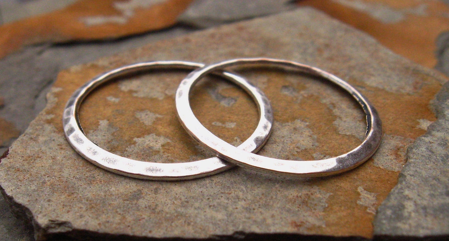 2 Medium Hammered Rings Antique Silver 21.5mm - Trinity Brass LOW SHIPPING